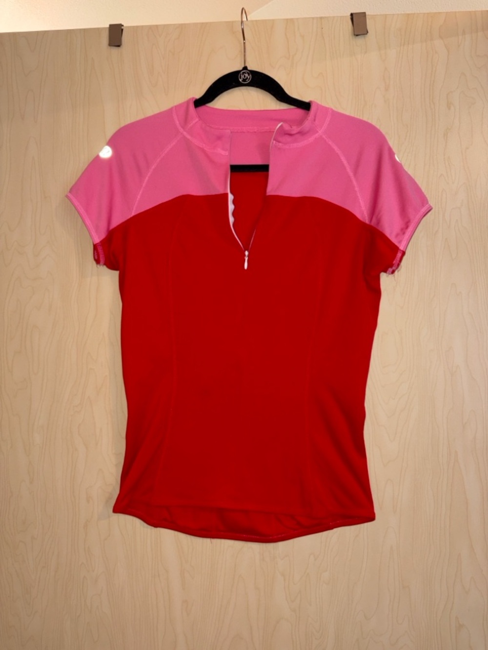 Lululemon Women's Red and Pink Short-Sleeve Active  Biking Top
